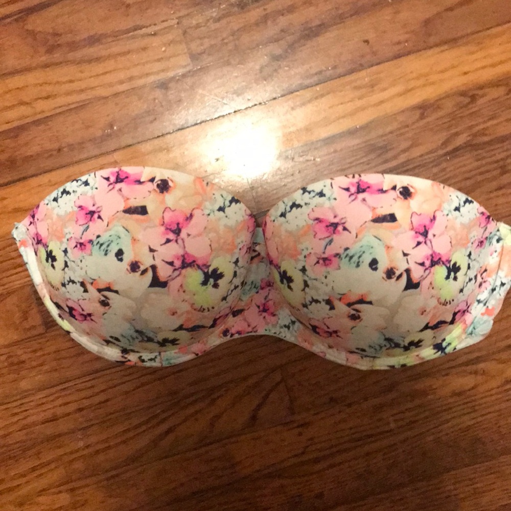 Victoria’s Secret strapless bra 36DD / 36E
